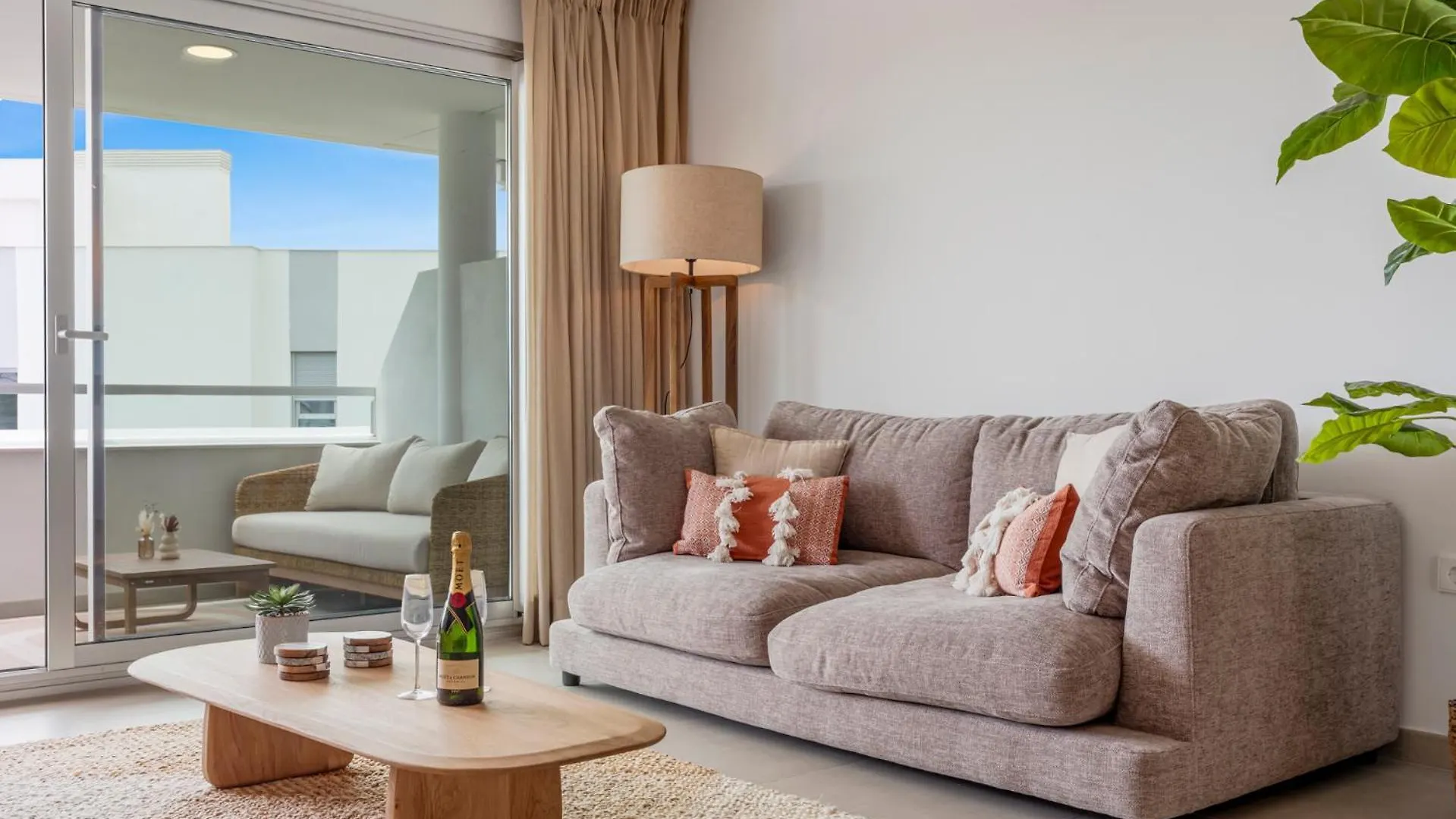Stylish 3-Bed Apartment With Sea & Pool Views Estepona Spain