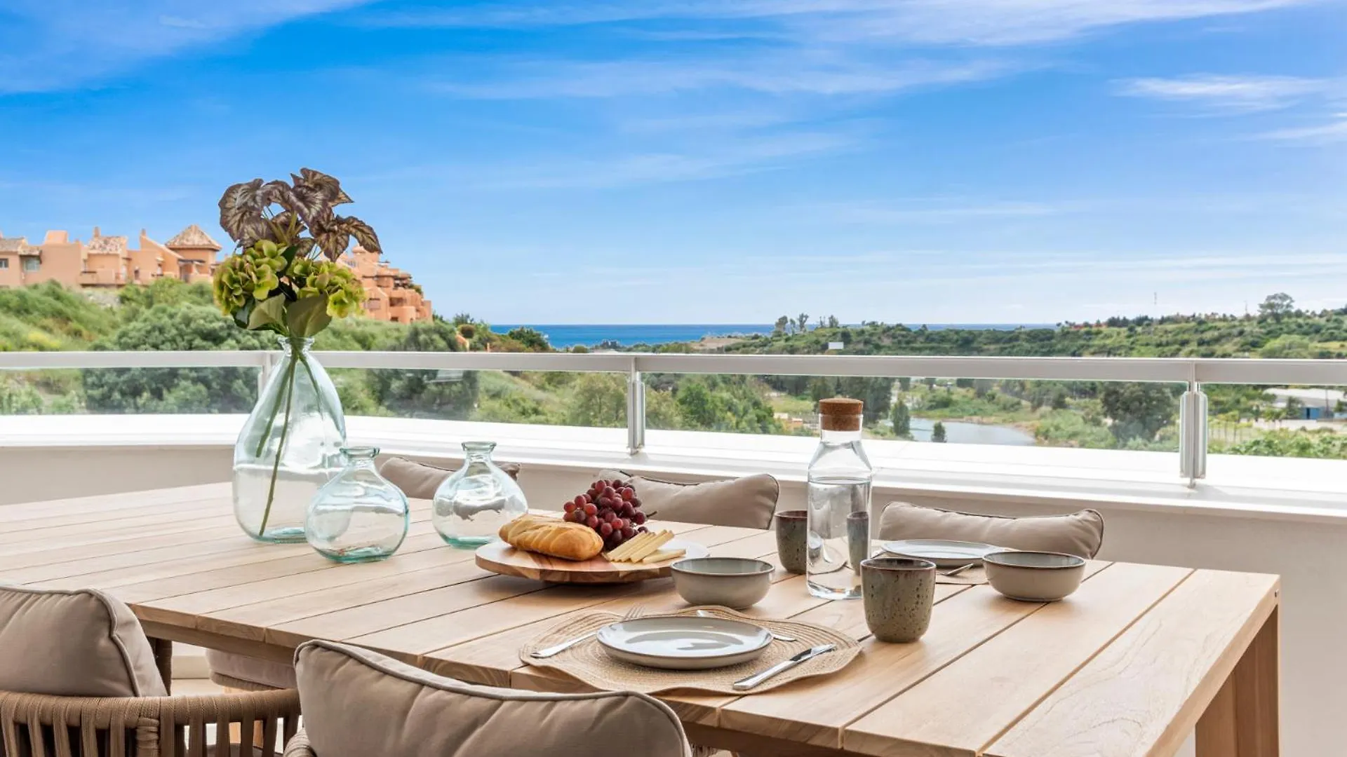 Stylish 3-Bed Apartment With Sea & Pool Views Estepona 0*,  Spain