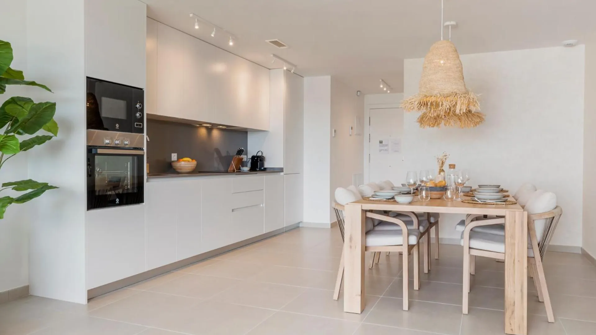 Stylish 3-Bed Apartment With Sea & Pool Views Estepona